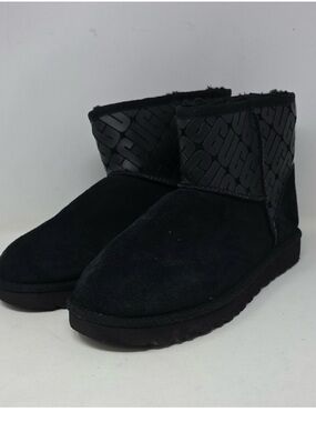 UGG Classic Mini Side Logo II Boots Black Sz 10